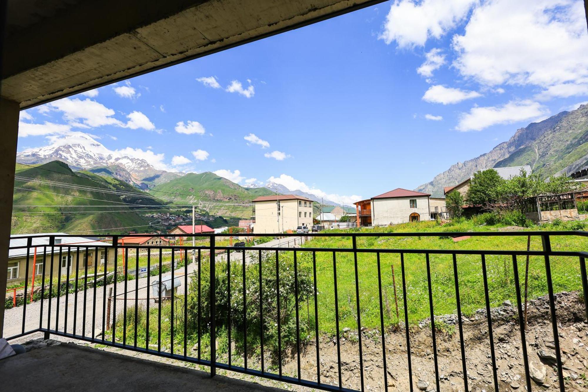 Heaven Hill Hotell Kazbegi Exteriör bild
